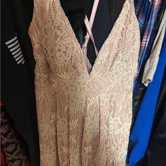 Lulu's Blush Lace Maxi Dress - Picture 3 of 4